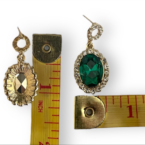 NWT Charter Club Emerald Teardrop Gold Tone Post Back Earrings - Picture 6 of 8